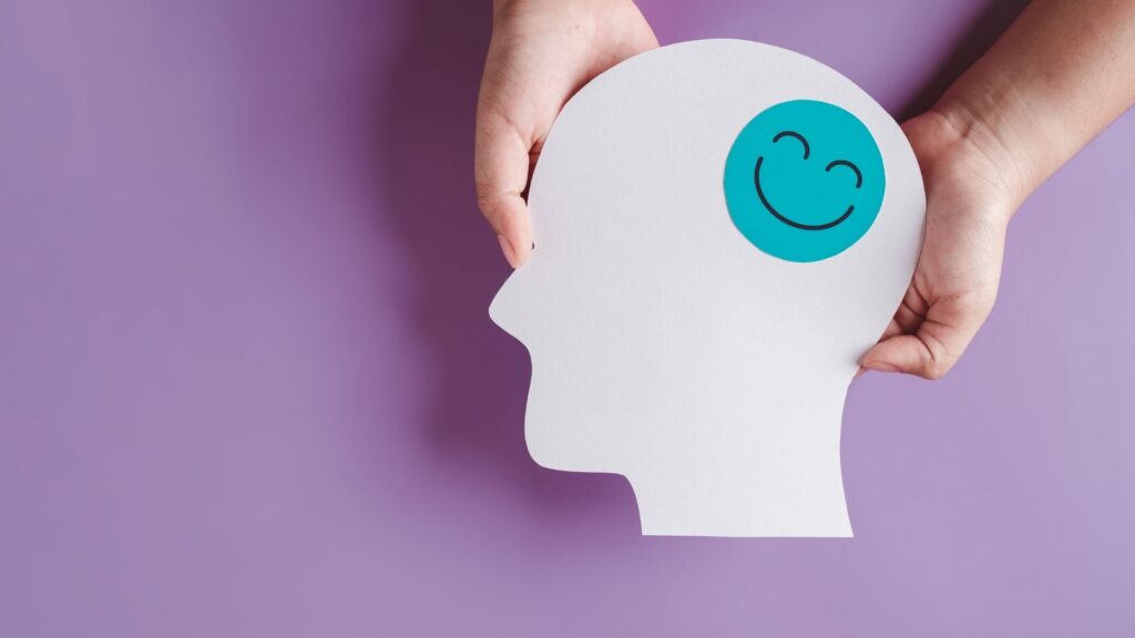What does kratom do to serotonin levels